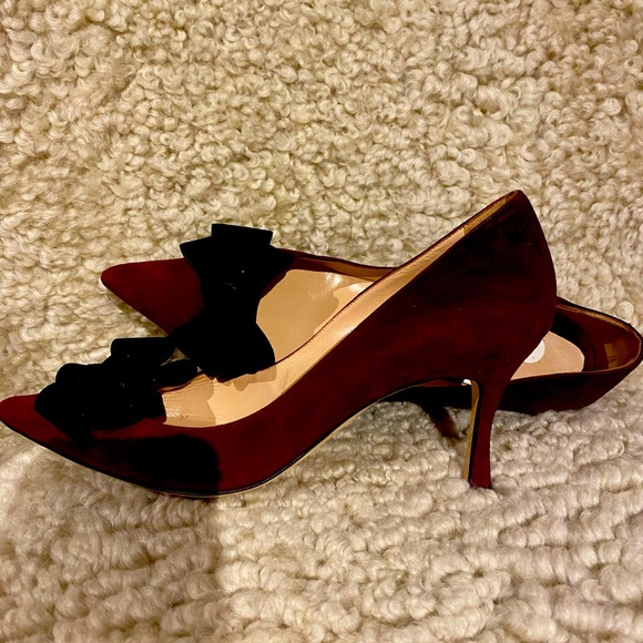 Manolo Burgundy Swede heels with black bow - Picture 1 of 11